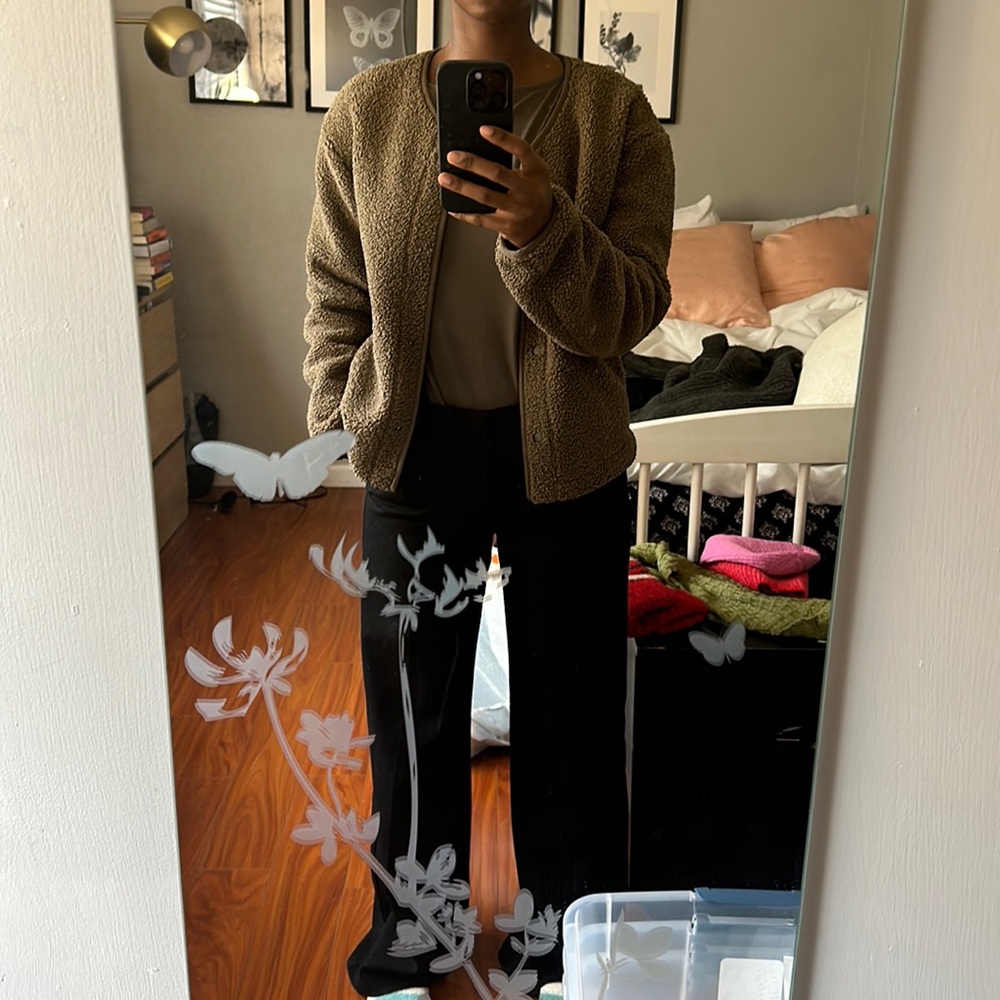 UNIQLO Sherpa Jacket with Pockets